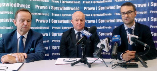 Tomasz Poręba: Ponad 100 mln zł z ministerstwa sportu na dotacje na inwestycje sportowe na Podkarpaciu, w tym na modernizację rzeszowskiej hali na Podpromiu, budowę centrum rehabilitacyjno-sportowego w Sanoku oraz hali sportowej w Mielcu