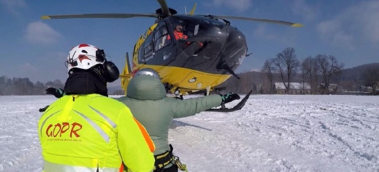 BIESZCZADY: Poszukiwania lawinowe, ratownictwo ze śmigłowcem i jazda skuterem. Goprowcy w akcji (ZDJĘCIA)