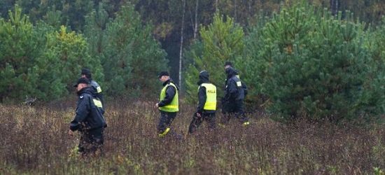 BIESZCZADY: Policjanci, ratownicy GOPR i pies tropiący szukali zaginionej 52-latki