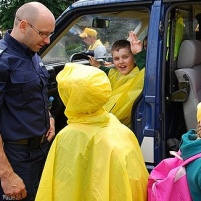 Komenda Policji atrakcją dla dzieci wypoczywających w Bieszczadach (ZDJĘCIA)